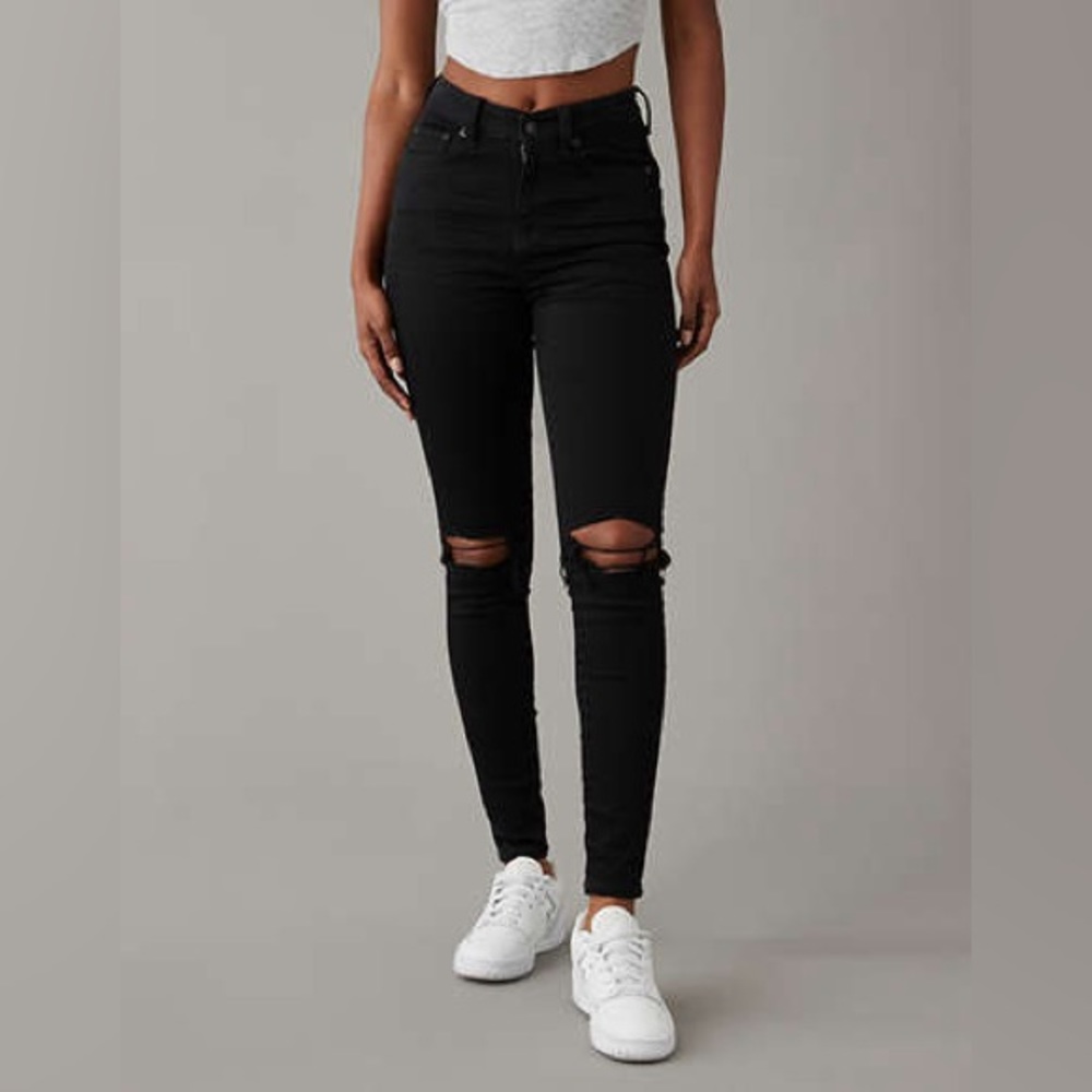 American Eagle AE Hi rise jegging in long distressed in color black